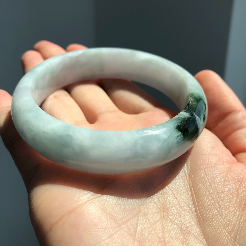 Jadeite jade bangle